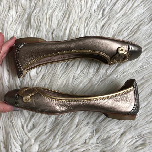 Ferragamo Darlene Gancio Metallic Ballet Flats - Picture 6 of 11